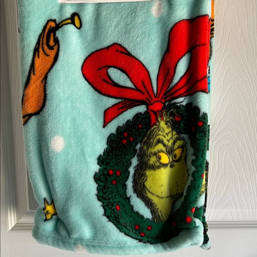Grinch Festive Christmas Throw